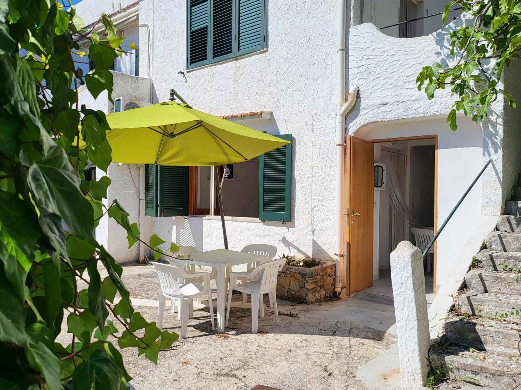 Residence Dolce Far Niente Vieste Buitenkant foto